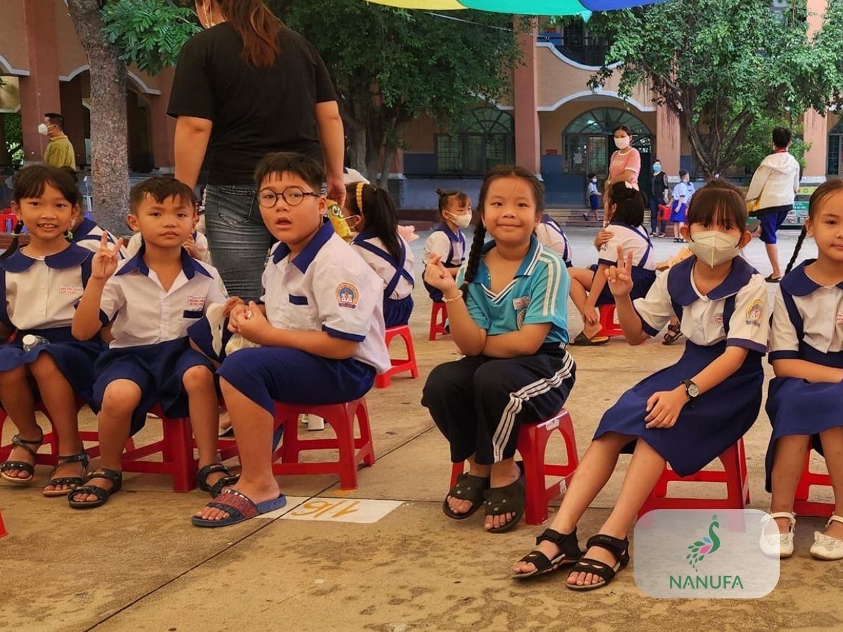 May Đồng Phục Tiểu Học Trường Tân Phú Trung