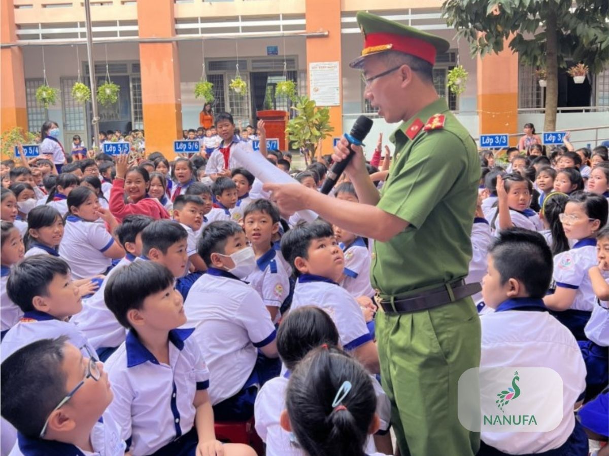 May Đồng Phục Trường Tiểu Học Tân Phú